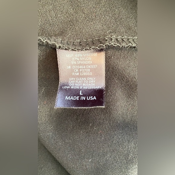 Black Mini Skirt Size Large - Picture 3 of 7